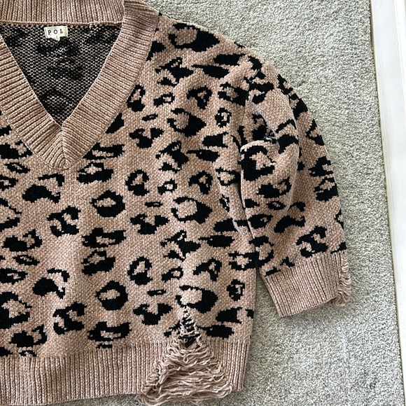 POL Distressed Animal Print Oversized Sweater - Picture 3 of 5